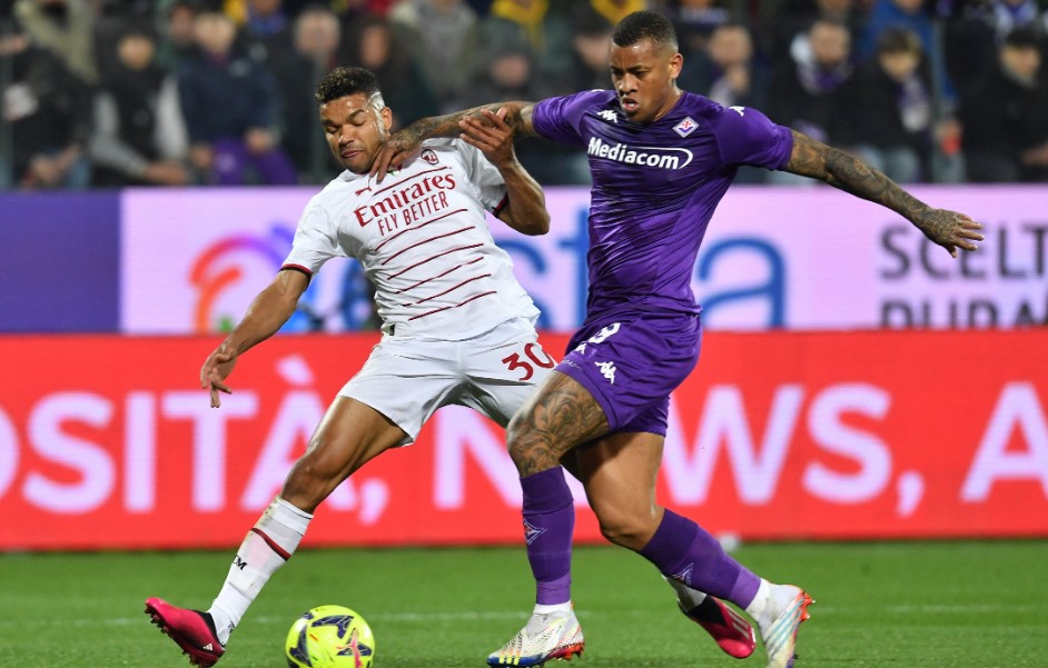 Phong do AC Milan vs Fiorentina gan day